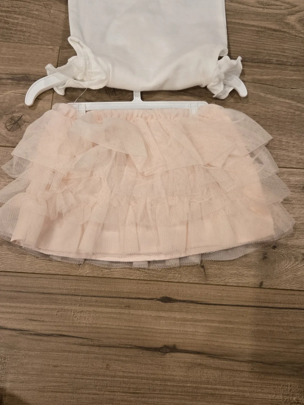 NWT Carter’s twins matching spring floral Bunny Tutu Outfit - Size 3M X2